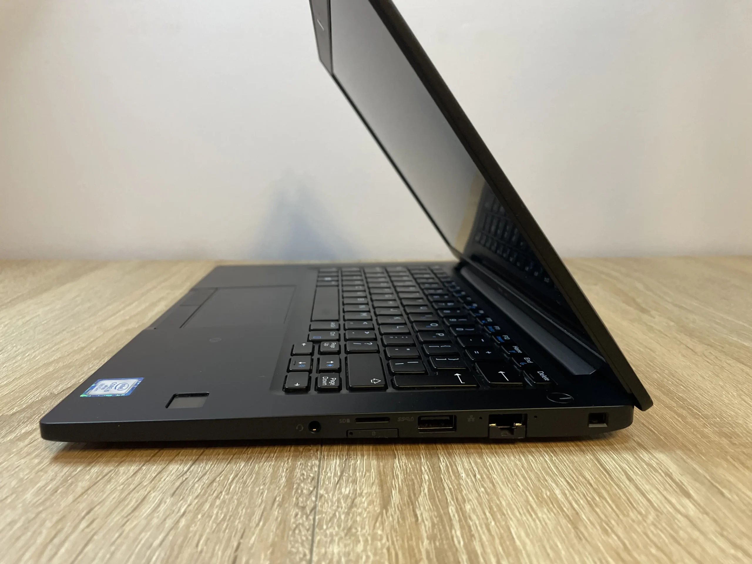 Laptop Dell Latitude 7390 I5-8350U/ 8GB/ 256GB/ WIN 11 PRO/ FHD - obrazek 7